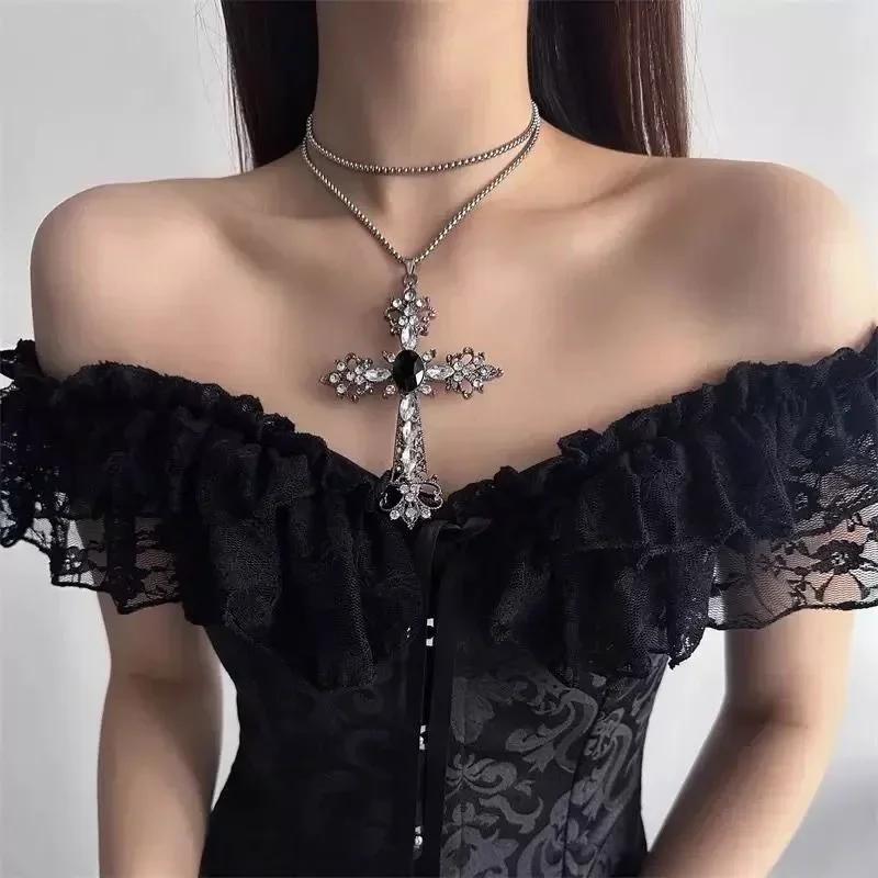 Gothic Big Zircon Cross Necklace Unisex Irregular Goth Large Cross Pendant Necklaces for Men Women Couple Necklace Jewelry чёрный