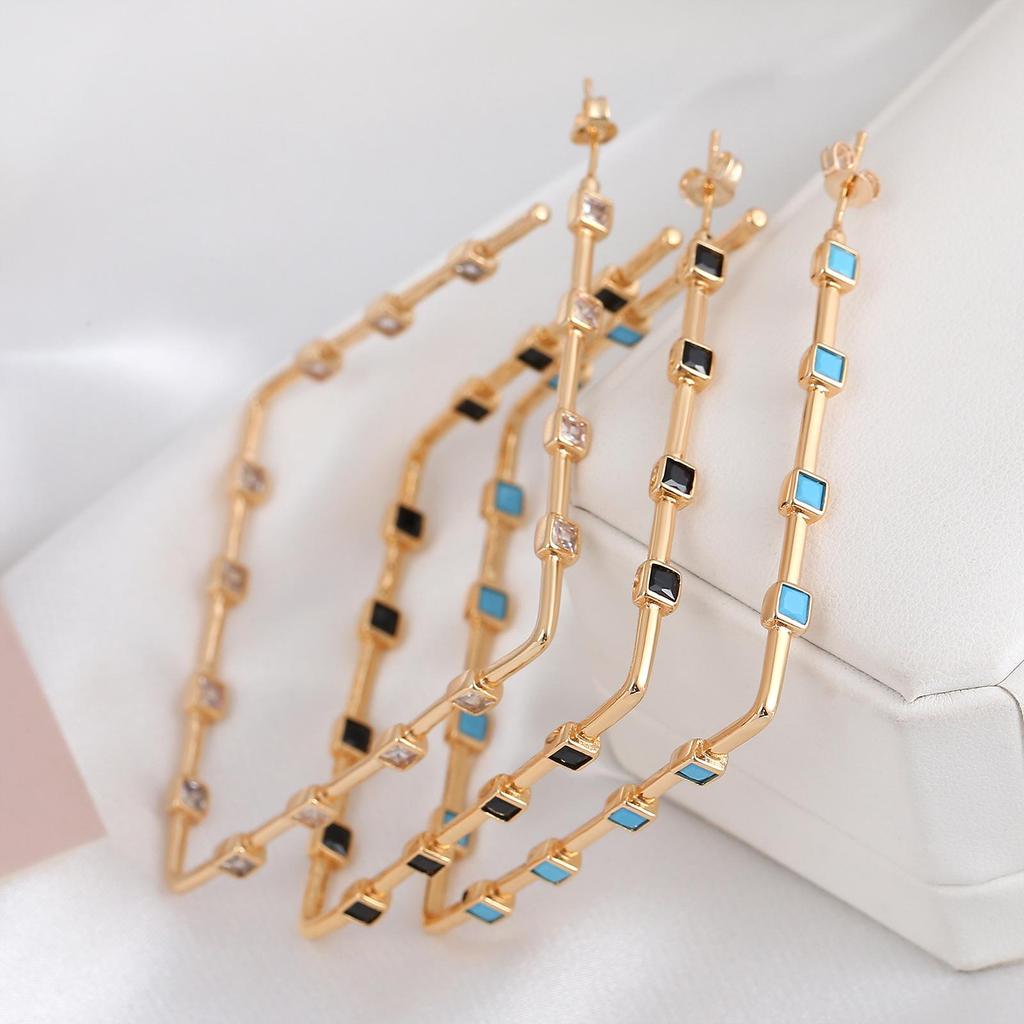 European & American 6CM Large Square Hoop Earrings - Bold Geometric Design, Statement Stud Earrings for a Unique, Chic Look