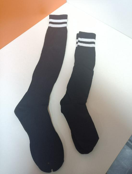 

Striped Non-Slip Breathable Football Socks – Long, Multi-color Sports Socks for Adults and Children Children (26-34)