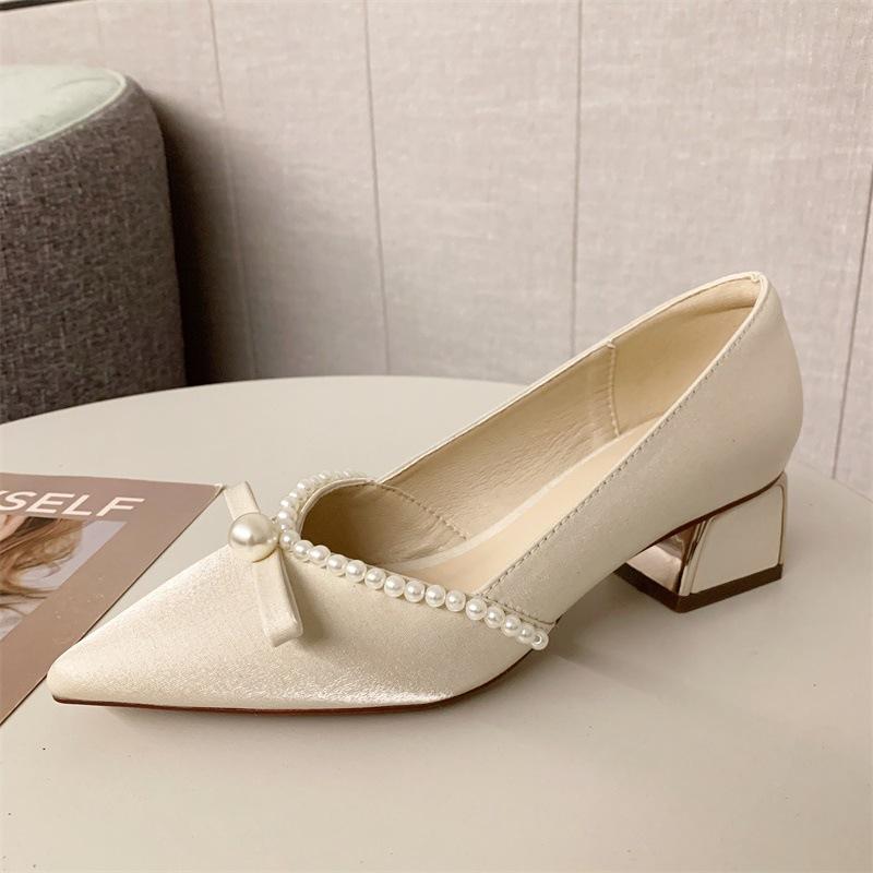 2025 Spring New Pointed Thick Heel High Heels Women's French Pearl Bow Single Shoes Medium Heel Red Wedding Shoes