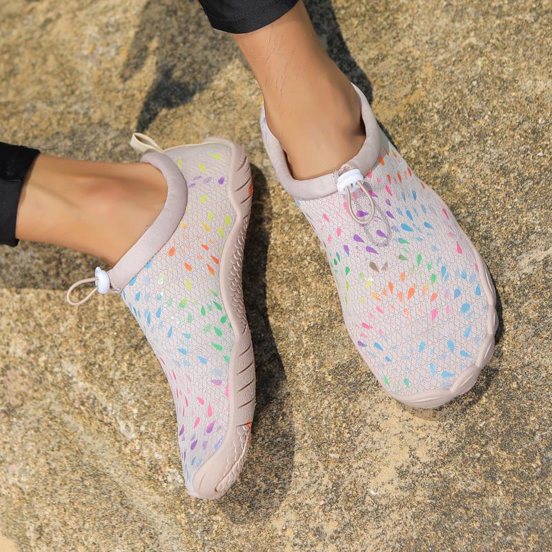 Women Aqua Shoes Summer Men's Breathable Wading Sneakers Barefoot Beach Walking Shoes Seaside Water Sports Shoes
