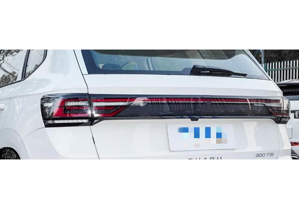Compatible with 2023-24 Volkswagen Tayron Tail Light Cover and Housing.