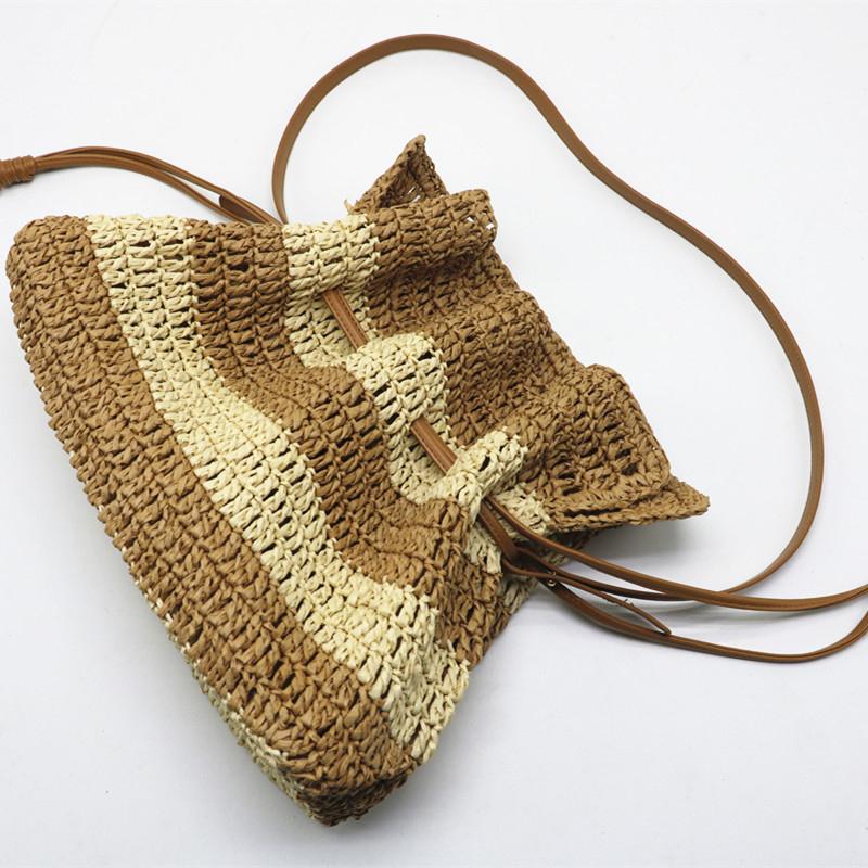 New Striped Crochet Bag Single-shoulder Tote Straw Bag Closed Women's Crossbody Bucket Bag Woven Beach Bag ARI