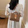 2025 Women Leisure Rattan Tote Box Lady Handbag Trendy Weaving Crossbody Bag Retro Straw Summer Beach Bag Messenger Bag