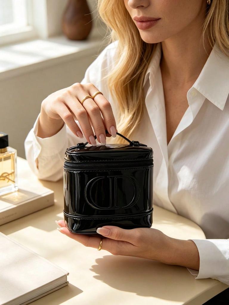 Dior Borsa Trucco Vanity Nuova Marca, Custodia Cosmetica Cilindrica Nera Lucida, Custodia Portatile da Viaggio per Articoli da Toeletta