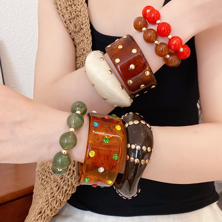 Amber Star Speckle Acrylic Geometric Beaded Bracelet - Elegant and Stylish Design, Light Luxury Hand Accessory
