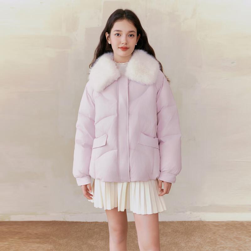 

Женский пуховик с воротником из искусственного меха M