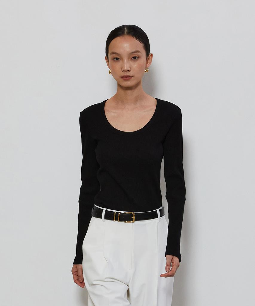 NOTIA Pointed U Neck Line T-Shirt - Black