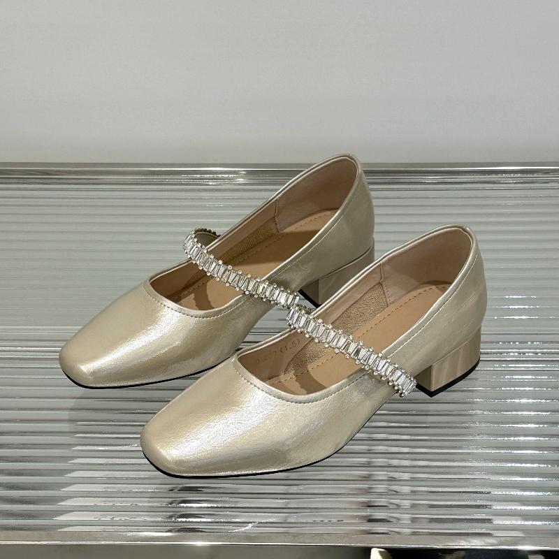 Mode 2025 Neue Perlenbesetzte Mittelhohe Einzelne Schuhe Herbst Neu Eckige Zehenpartie Flacher Ausschnitt Einriemen Weiche Sohle Rutschfest Blockabsatzschuhe