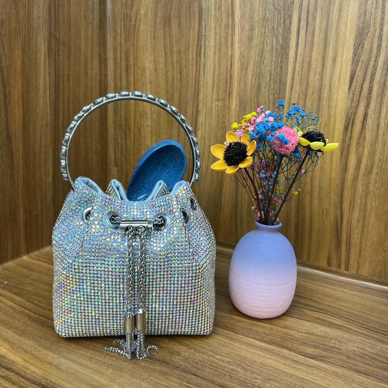 

Женская модная сумка-ведро со стразами 2023 года - Полностью украшенная бриллиантами сумка через плечо Dionysus и трендовый дизайн для ношения под мышкой