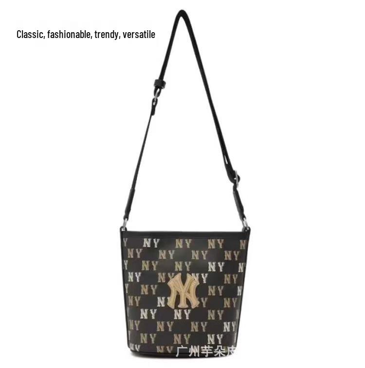 

MLB Unisex 2023 Classic Crossbody Bucket Bag - Celebrity Style, Versatile and Casual Shoulder Bag чёрный
