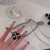 Trendy Hip-Hop Heart Necklace: Sweet & Cool Clavicle Chain for Women.