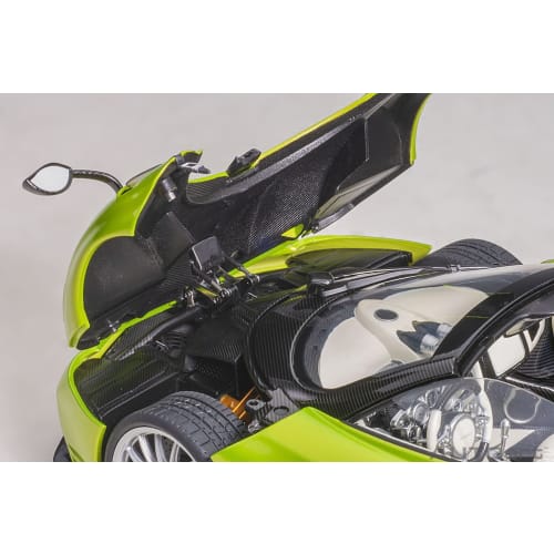AUTOart 1/18 Scale Pagani Huayra Roadster Metallic Light Green Finished Model 78288