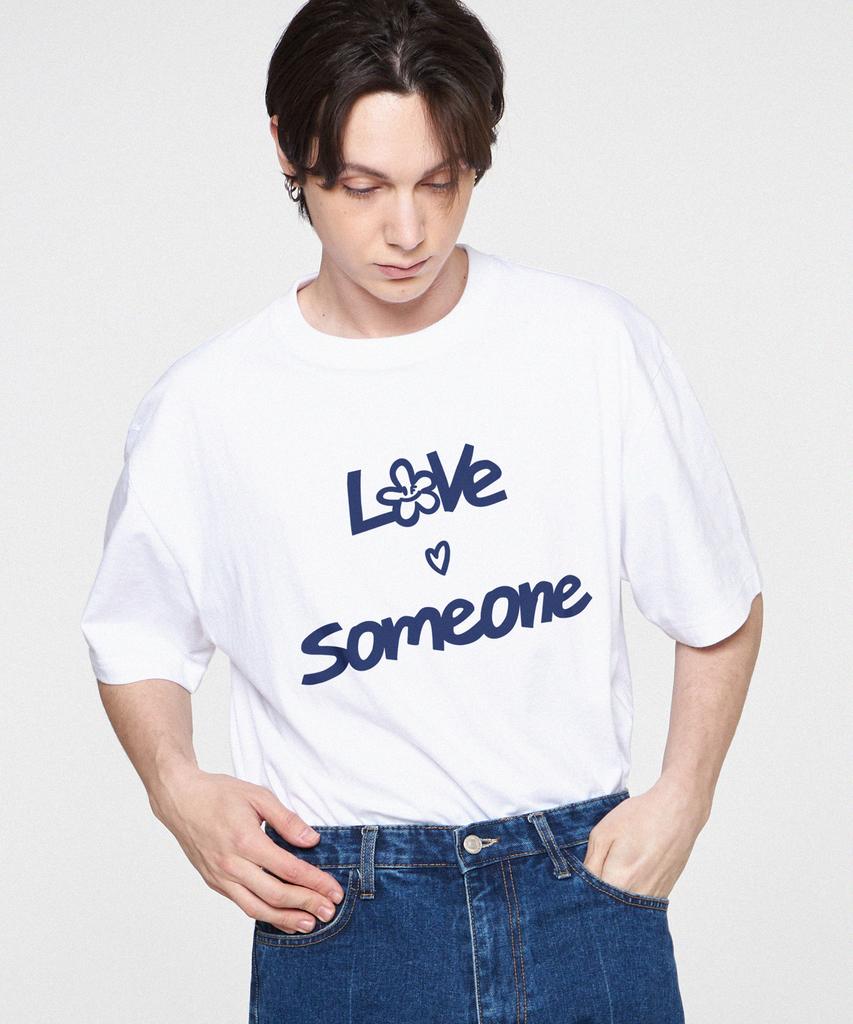 GRAVER [Unisex] Love Someone Short Sleeve T-Shirt_White/Navy Logo