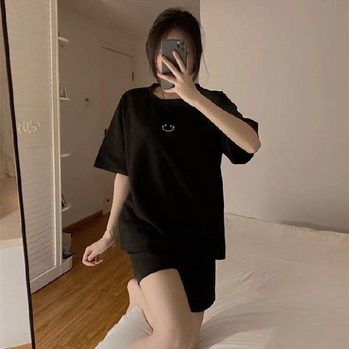 

Пижамный комплект вафельной вязки с улыбающимся лицом - Женская домашняя одежда с коротким рукавом и шортами M