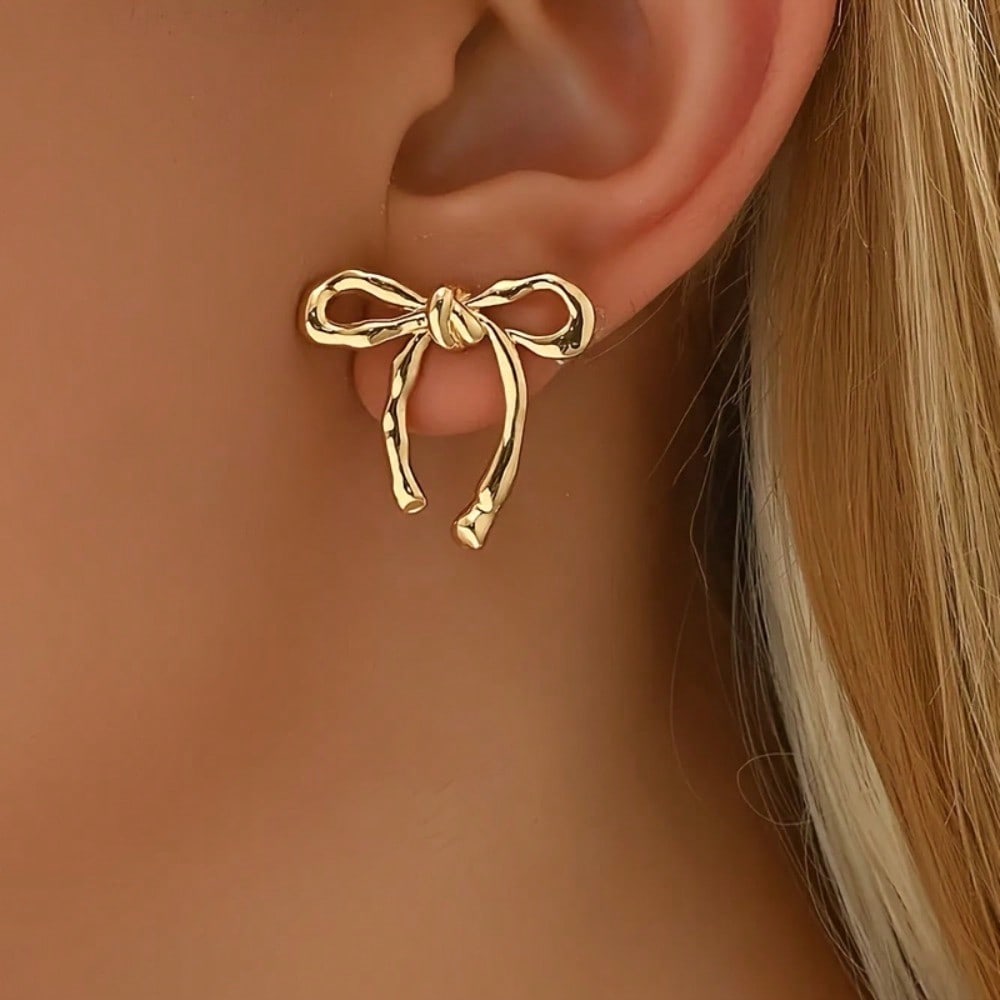 Simple And Stylish Gold Bow Earrings, Showcasing The Temperament Of Women'S Earrings