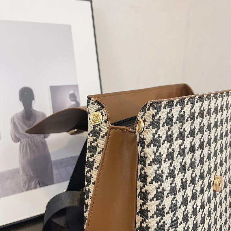 Plaid Commuter Backpack Female Desinvolte New Soft Leather Large Capacity Fashion All-Match Backpack