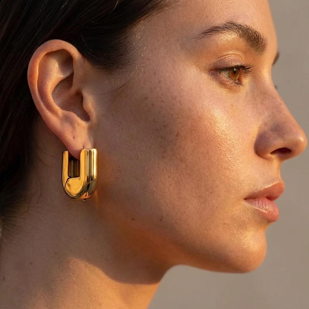 Minimalist Chunky U-shape Hoop Earrins for Women 18K Gold Plated Geometric Statement Huggies Earrings Waterproof Jewelry Gifts