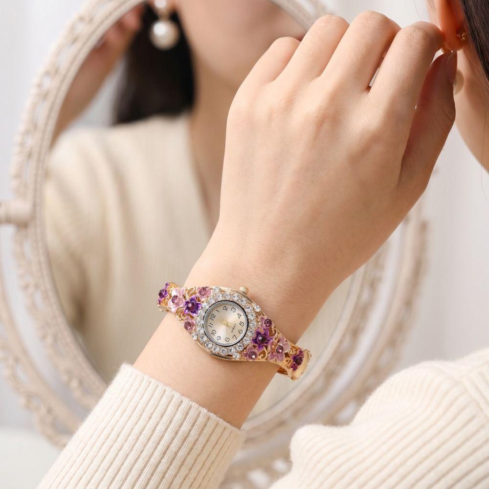 Rhinestone Bracelet Ladies Wristwatch Round Dial Quartz Watch Bracelet Watch Court Style