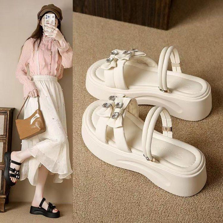 Premium sandals women's summer 2025 new muffin heel shoes fairy wind thick sole two wear sandals soft sole half drag
