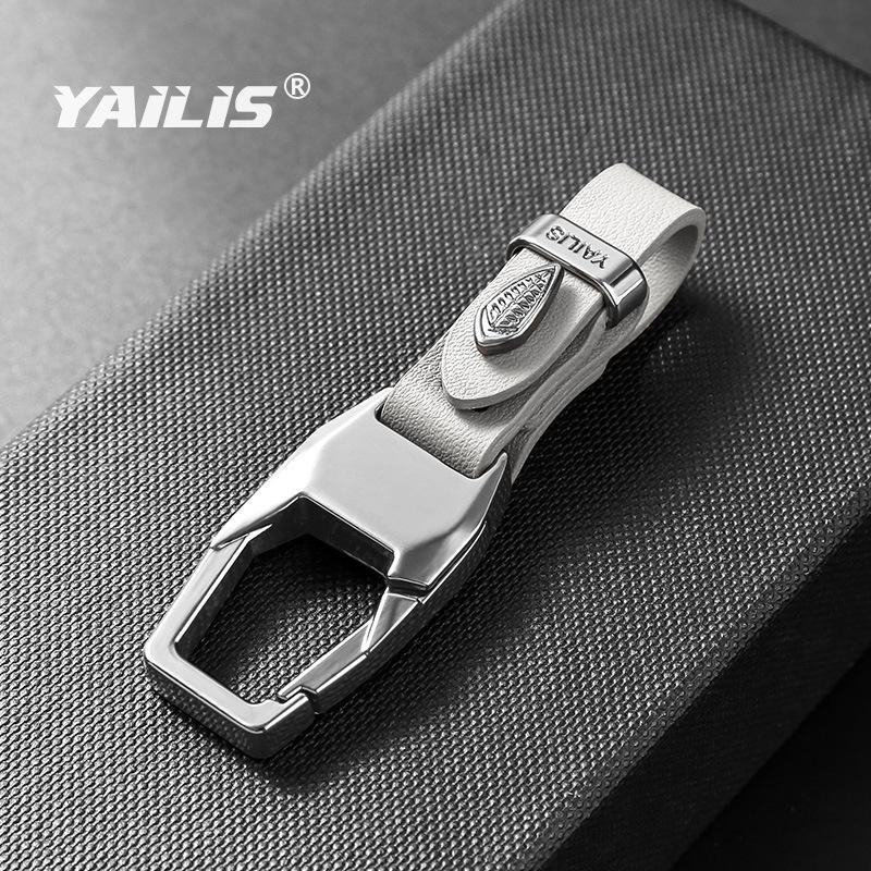 Кожаный брелок с металлическим карабином Прочный дизайн Подходит для ключей и аксессуаров Практичное повседневное использование One Size