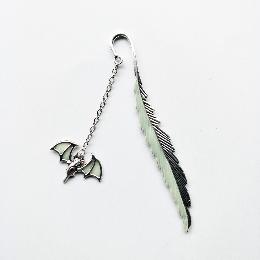 1 Pcs Creative Feather Deer Head Bat Metal Luminous Bookmarks School Kawaii Stationery Gift Escolar Label Supplies