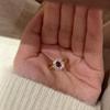 Anello Margherita Vintage con Rubini e Diamanti - Gioiello Statement di Lusso Leggero Usato per Donna