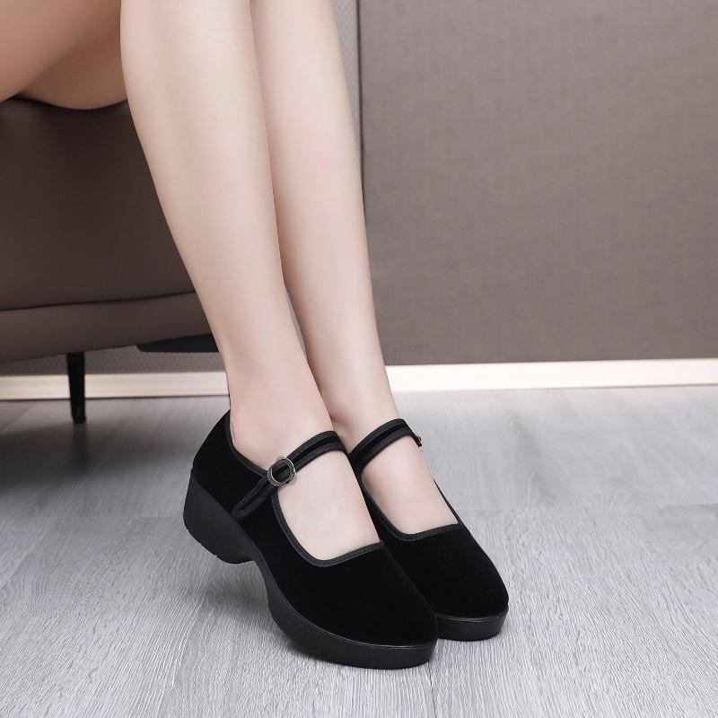 Old Beijing cloth shoes women's shoes soft-soled dancing shoes hotel non-slip work shoes black platform square dancing mother shoes