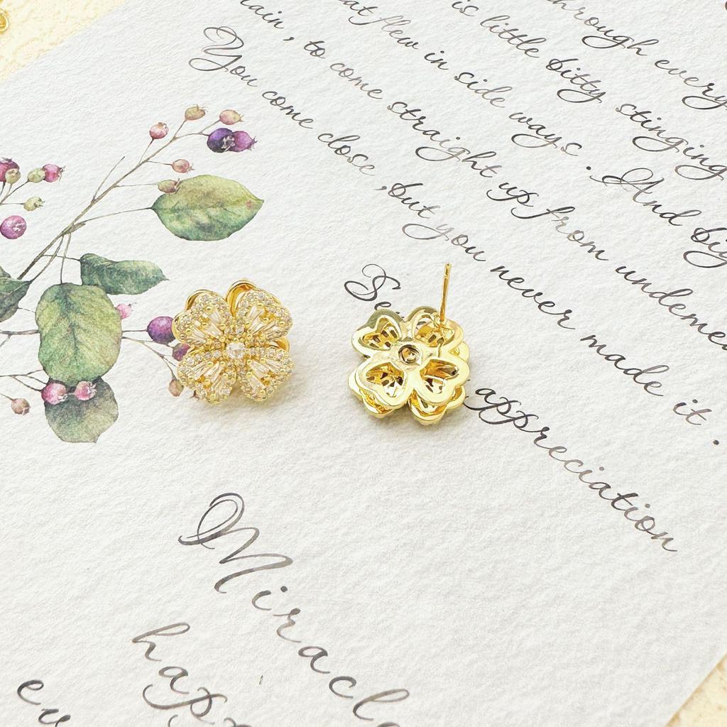 French Vintage Four-Leaf Clover Zircon Jewelry Set: Elegant Earrings, Necklace, and Ring for Weddings and Everyday Wear