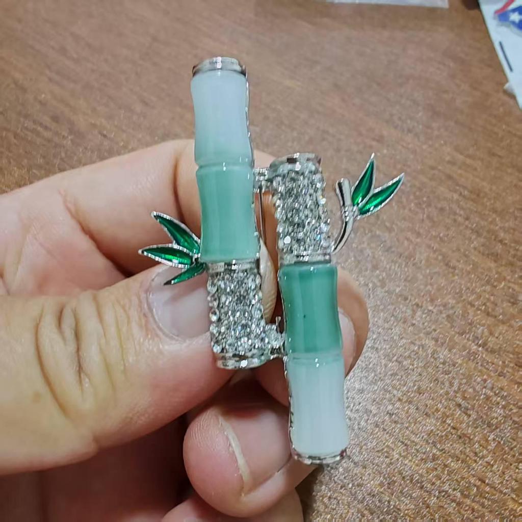 High-End Korean Alloy Scarf Buckle with Diamond, Pearl, and Brooch Pin Accessories