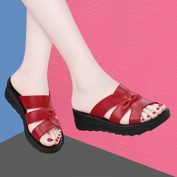 

Elderly shoes soft leather cool slippers women summer wear flat sandals non-slip 35 червоний