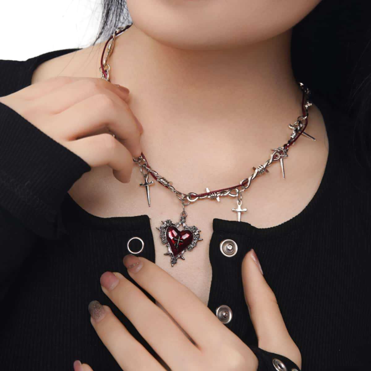 

Y2K Spicy Girl Sliver Color Thorn Winding Cross Tassel Red Drip Glaze Heart Pendant Necklace for Women Personality Punk Jewelry червоний