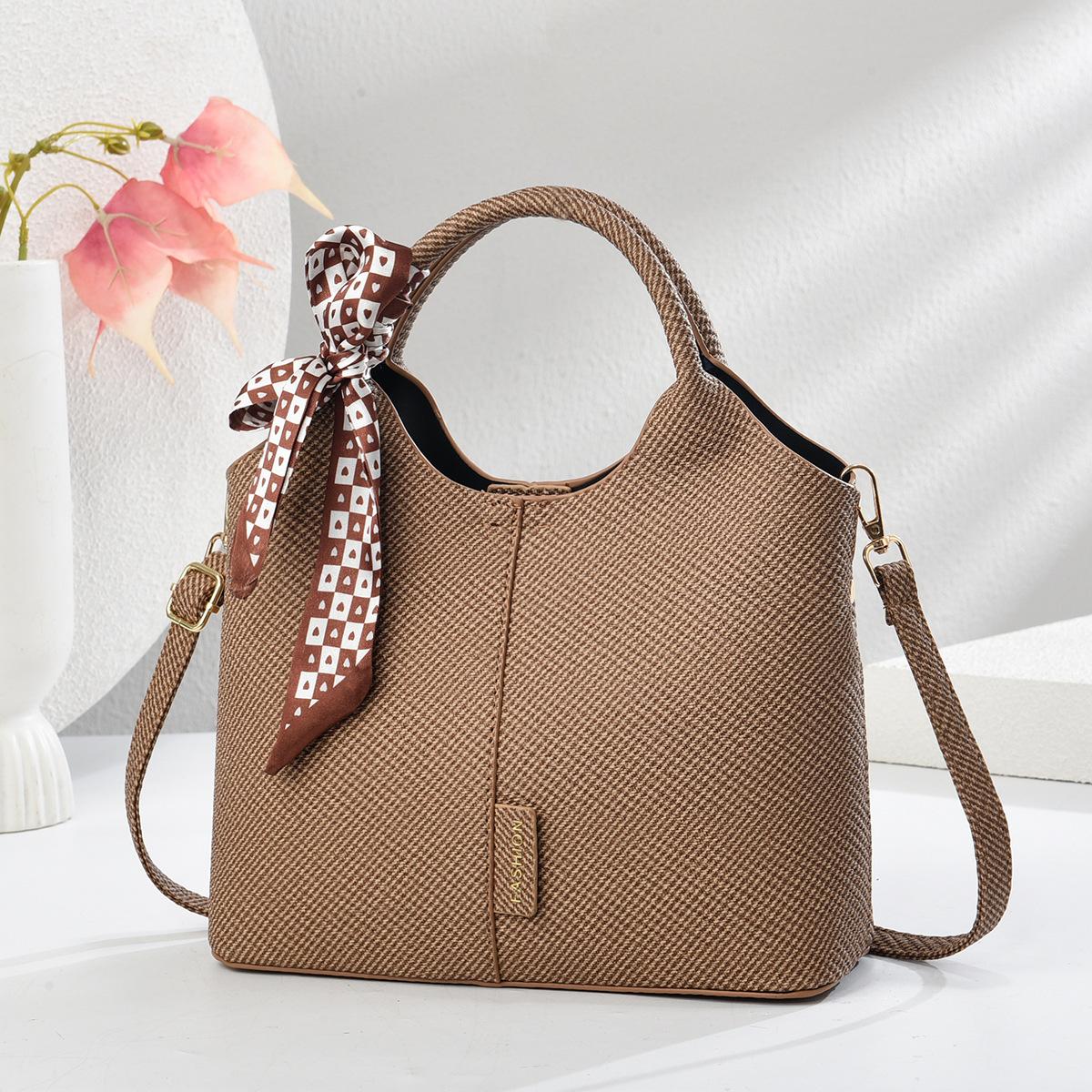 De Nieuwe Hoogwaardige Handtas Vrouwelijk Niche Design Zijden Sjaal Handtas Casual Textuur Enkele Schouder Crossbody Tas . gray
