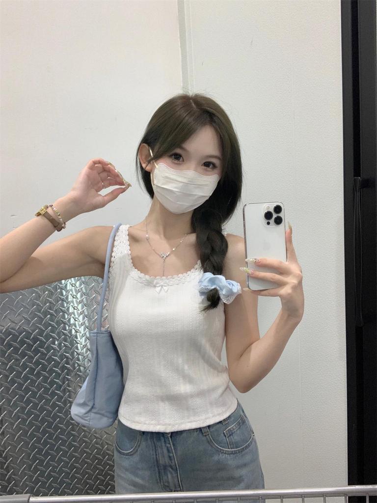 2026 Spring Korean Style Women's Lace Bow Spaghetti Strap Tank Top - Age-Reducing and Stylish