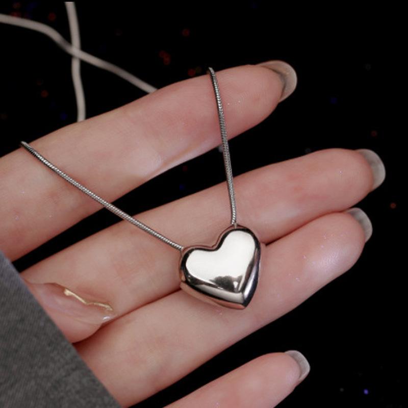 New Ladies Alloy Simple Heart Pendant Fashion Thin Chain Necklace Korean Popular Women Charm Collar Jewelry Party Gift