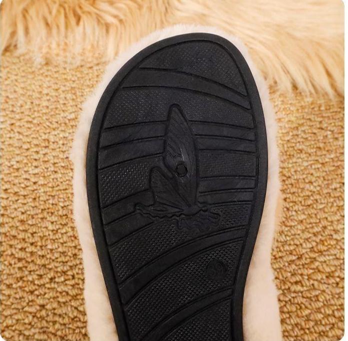 Ladies' Thickened Winter Soft-Sole Shoes Non-Slip, Lightweight, Fleece-Lined Indoor Cotton Slippers Stylish and Casual