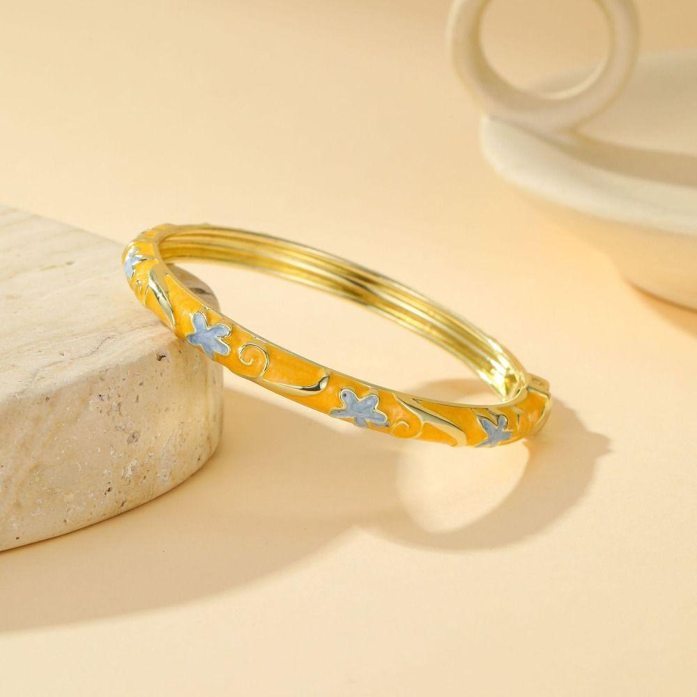 Fresh and Sweet Oil Drop Bracelet Five-Petal Flower Enamel Dropped Glaze Bangle  Minimalist Jewelry
