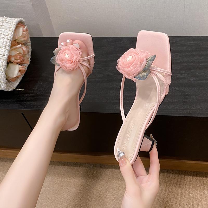 Fashion 2025 Summer New Soft Leather Square Head Flat Sandals  Heel Women's Sandals Slip-On Rubber Outsole Versatile Toe Post Slippers