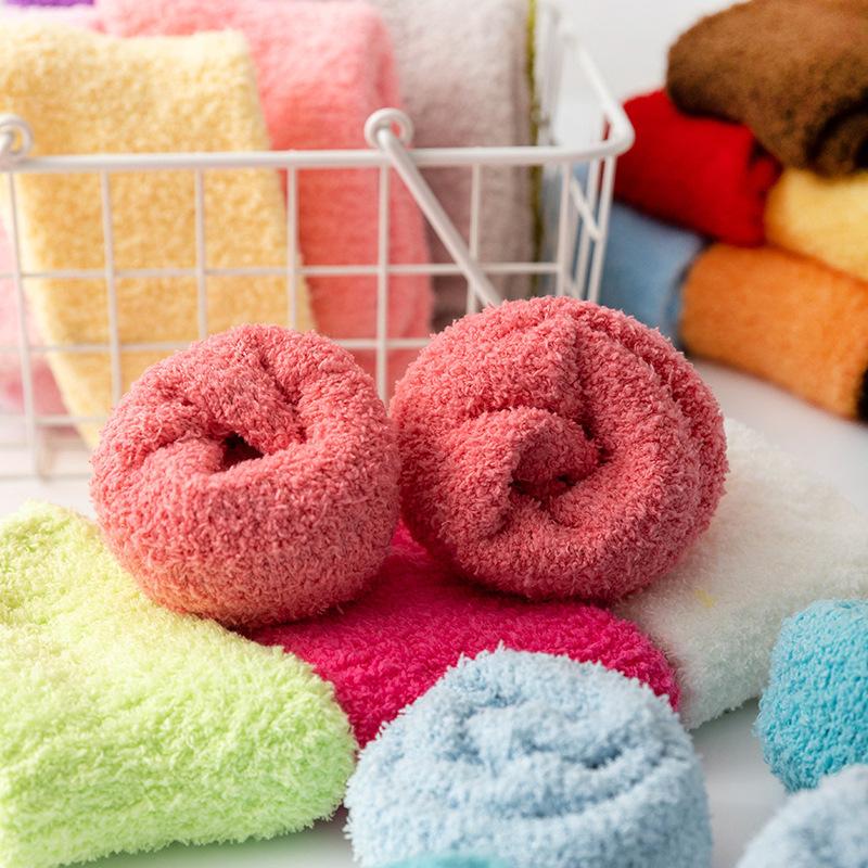 8 stk Sokker Dame Høst Vinter Ensfarget Korallfløyel Tykke Sove Komfortable Halvsidige Fløyel Midt-rør Gulvsokk