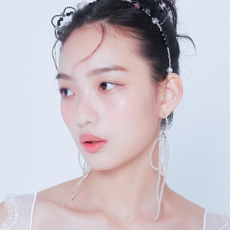 LOVUEE Sparkling Silver bow Earrings