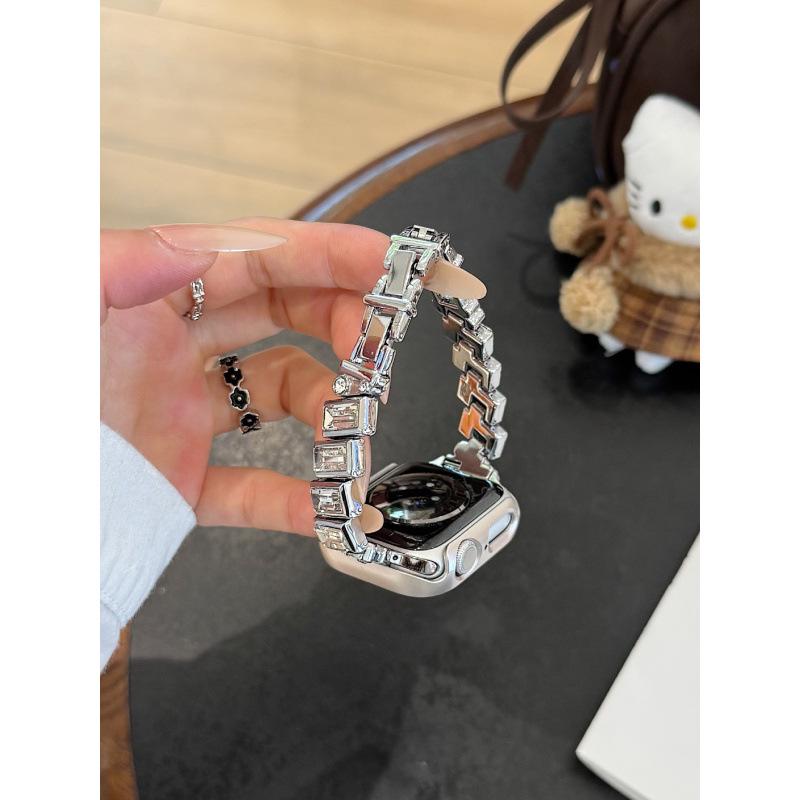 Compatible Diamond-Studded Metal Strap for Huawei GT654, Xiaomi 9 Pro, Apple iWatch 11