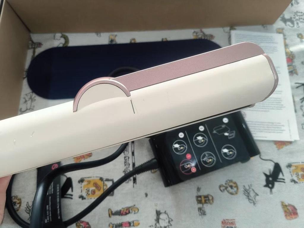 Huaqiangbei HT01 Hair Straightener with Multiple Versions and Packaging Options