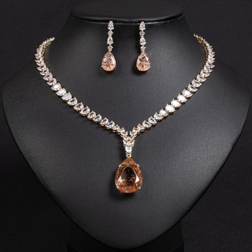 Women's Light Luxury Design Elegant Water Droplet Tassel Necklace Earring Set Fashionable And Versatile Unique Design Sense Set
