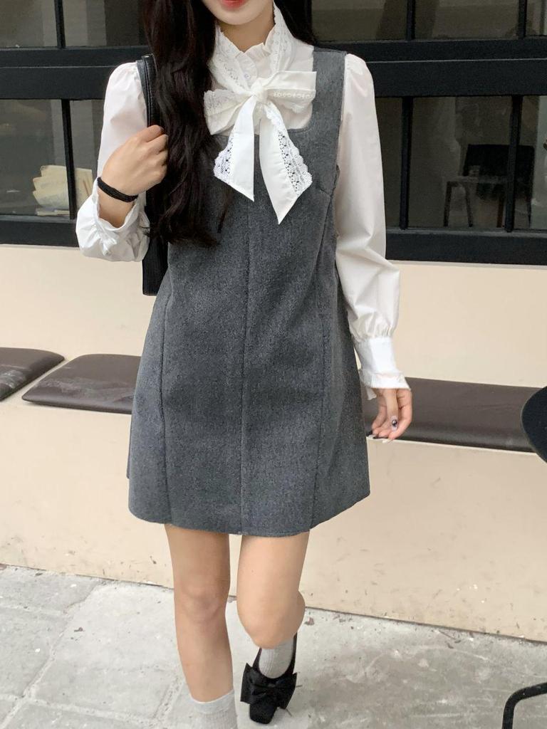 Women's Gray Square Neck Suspender Dress - Sweet or Salty Style, Autumn/Winter 2023, Loose Slim Fit, Layered Short Skirt.