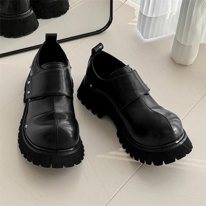 Modne Casualowe Buty Skórzane w Brytyjskim Stylu z Narzędziową Cholewką Płaskie Designerskie Skórzane Buty Oxford na Grubej Podeszwie Modne Biurowe Wsuwane Mokasyny