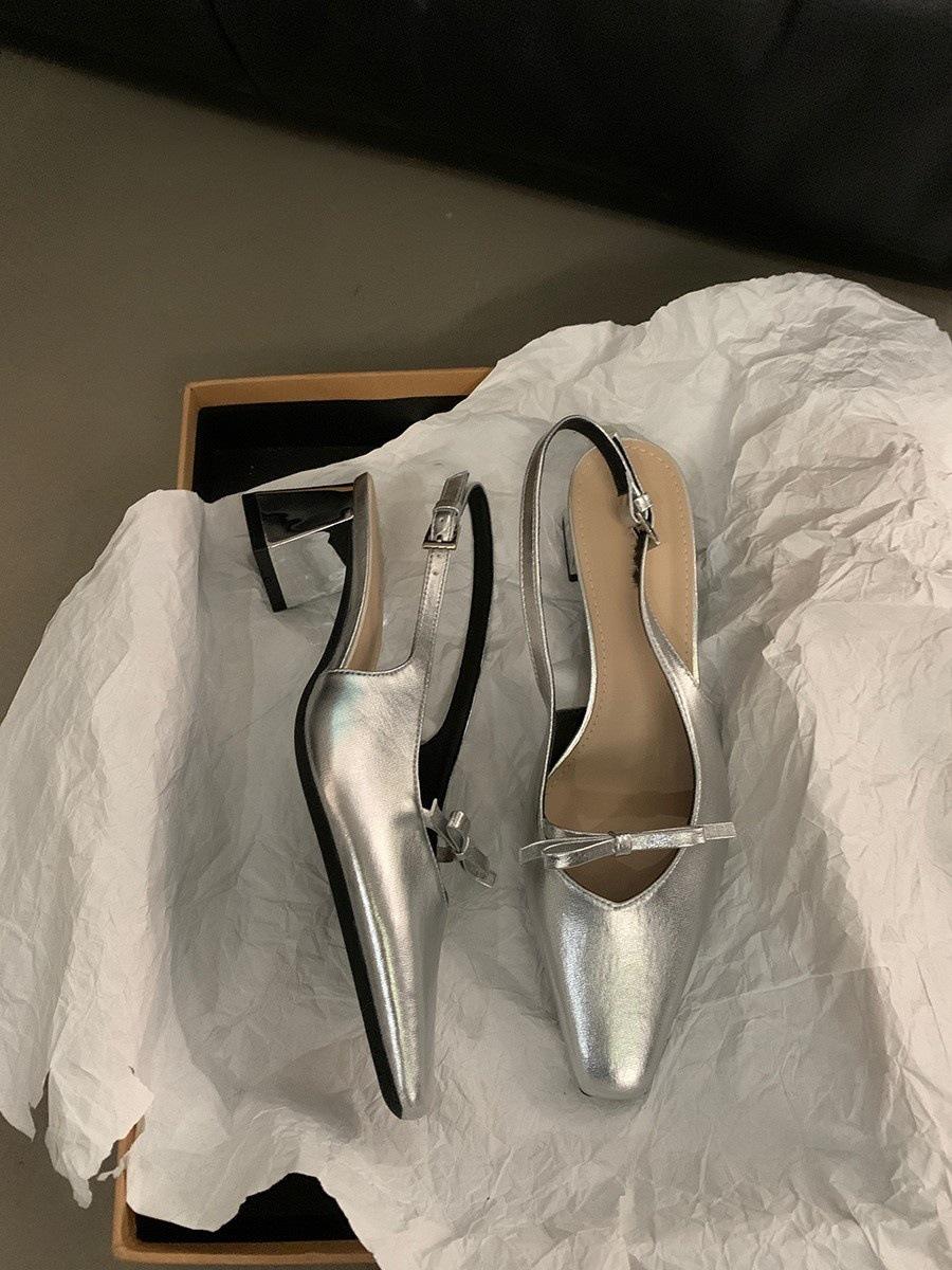 

Niche толстый каблук высокие каблуки босоножки женские туфли 2025 новые летние французские серебряные вечерние темпераментные босоножки с сумкой на голове 39 серебряный