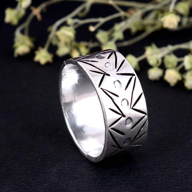 Handcrafted Silver Arthritis Ring – Adjustable Splint for Finger & Thumb, Support Jewelry for Daily Wear