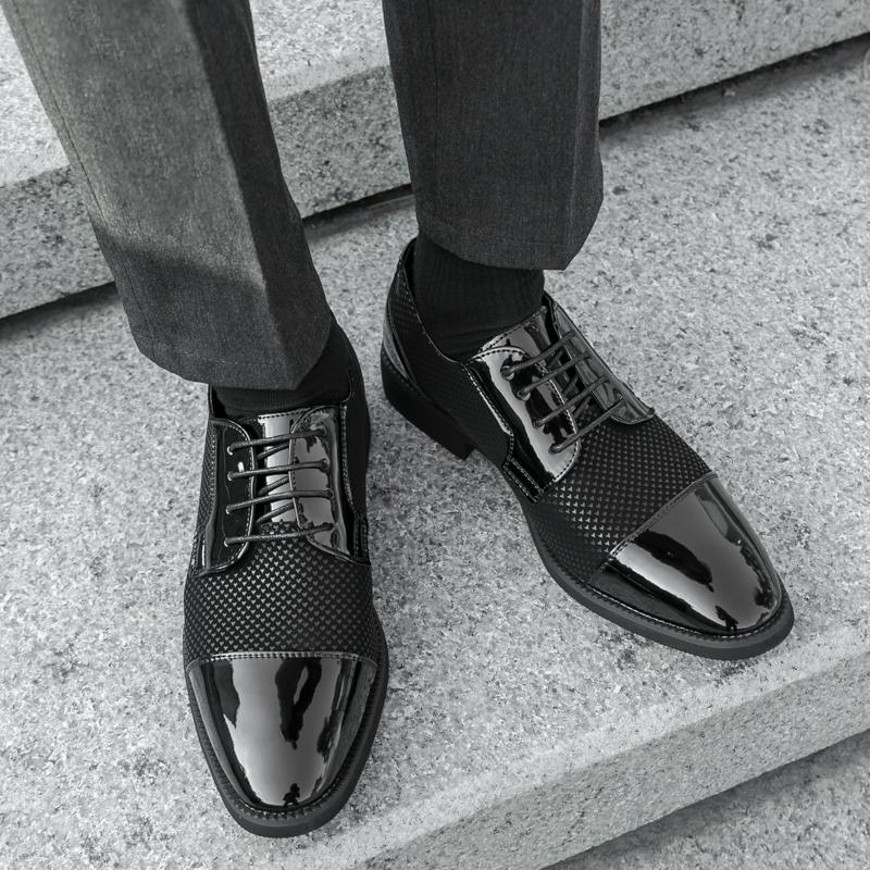 Läder Skor Man Casual Loafers Lyxdesign Slip on Herrklänningsskor Fritidsstil Stor Storlek Bra Slitstark Sula