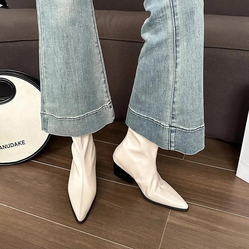 Large Size Women's Boots Korean Style Pointed Toe Fashion Boots Autumn Winter New Arrival Mid Heel Zipper Back Pull Short Tube