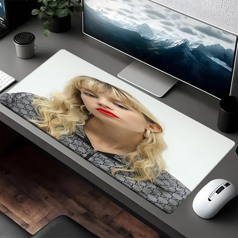 Podložka pod myš s motivem Angele, Protiskluzová gumová základna, Multifunkční kancelářská a domácí dekorace, Perfektní pro personalizaci pracovního prostoru.